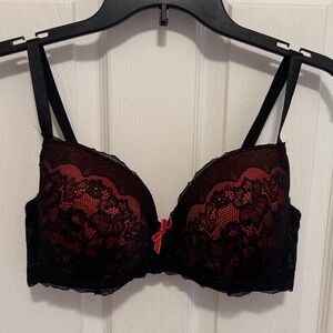 Black and Red Lace Underwire Bra